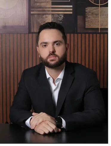 Dr. Igor Reggiani - Coloproctologista em BH